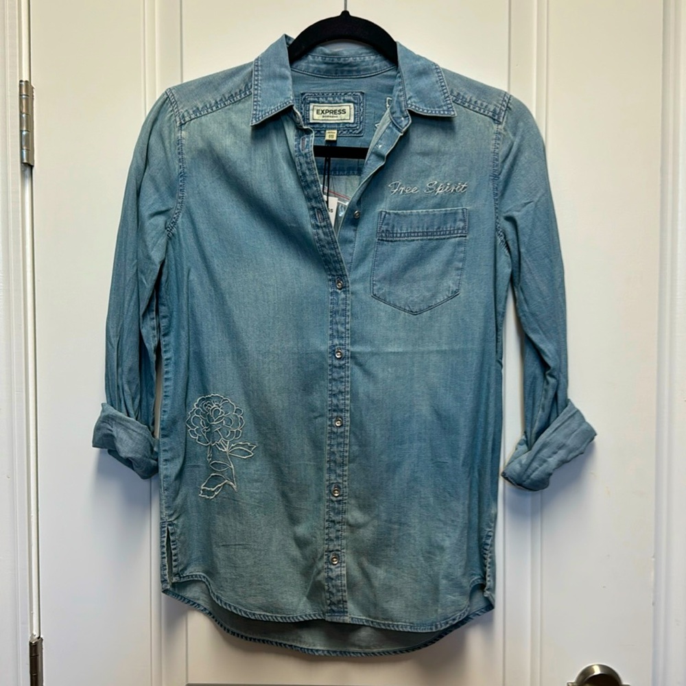 NWT Express boyfriend embroidered button down shirt size XXS